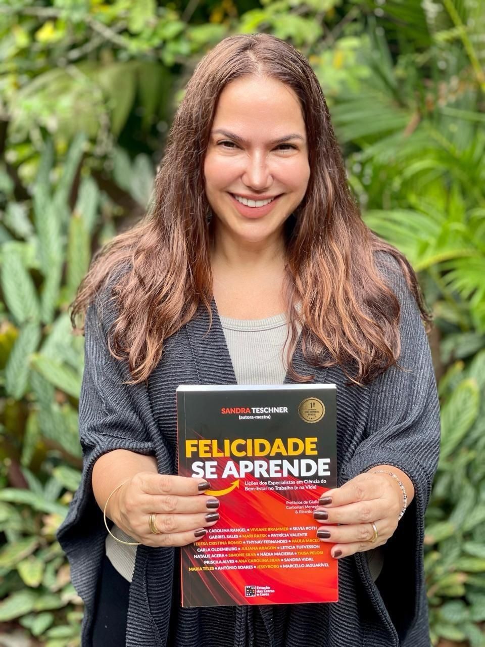 Atibaia recebe hoje o lançamento do livro Felicidade se Aprende com Sandra Teschner e Luciana Saraiva